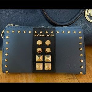Michael Kors wristlet wallet